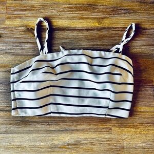 L'ATISTE Black and White Fitted Crop Top